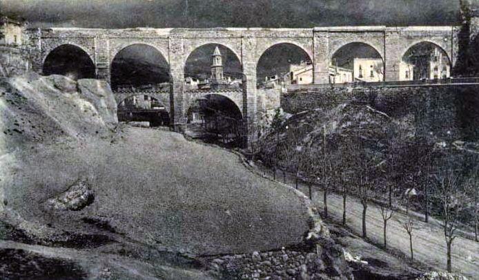 Fotografía histórica del Acueducto de los Arcos de Teruel